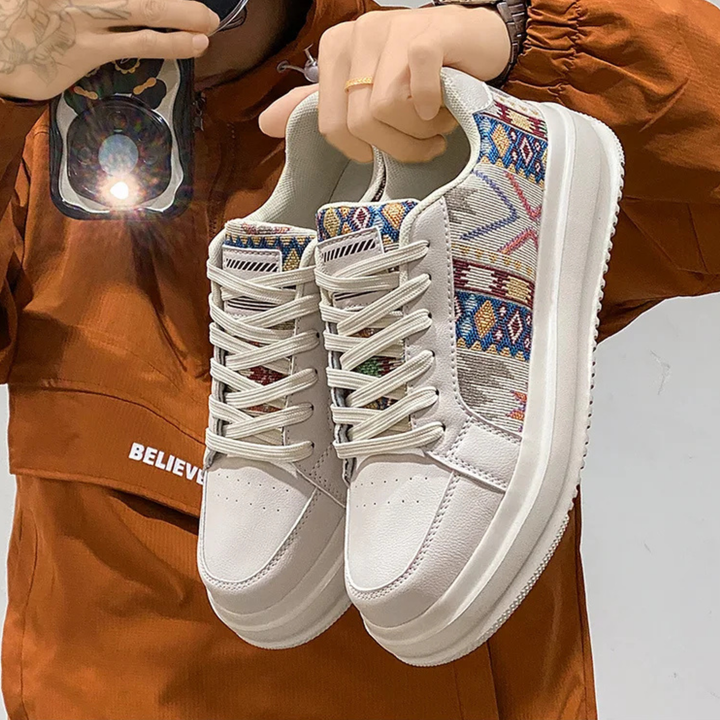 Nomad Low-Top Sneaker