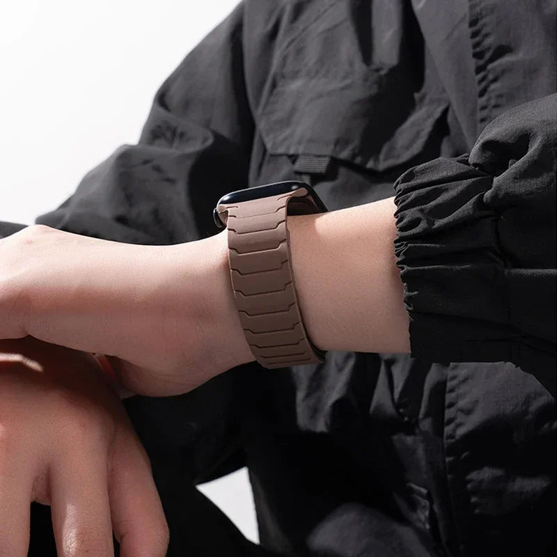 Axiom Apple Watch Band