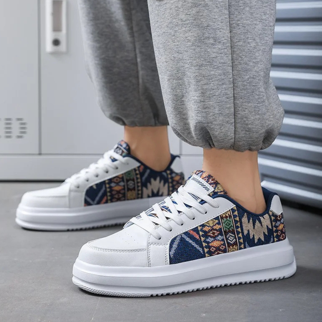 Nomad Low-Top Sneaker