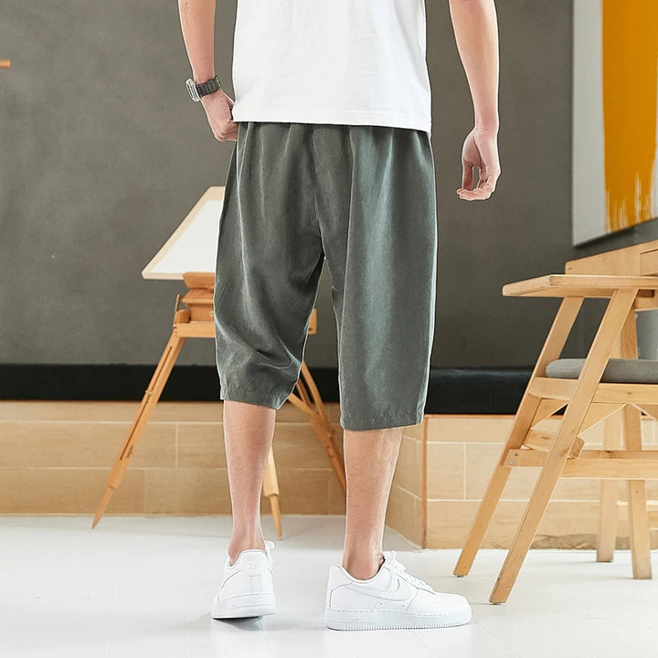 Kuro Drop-Cut Short