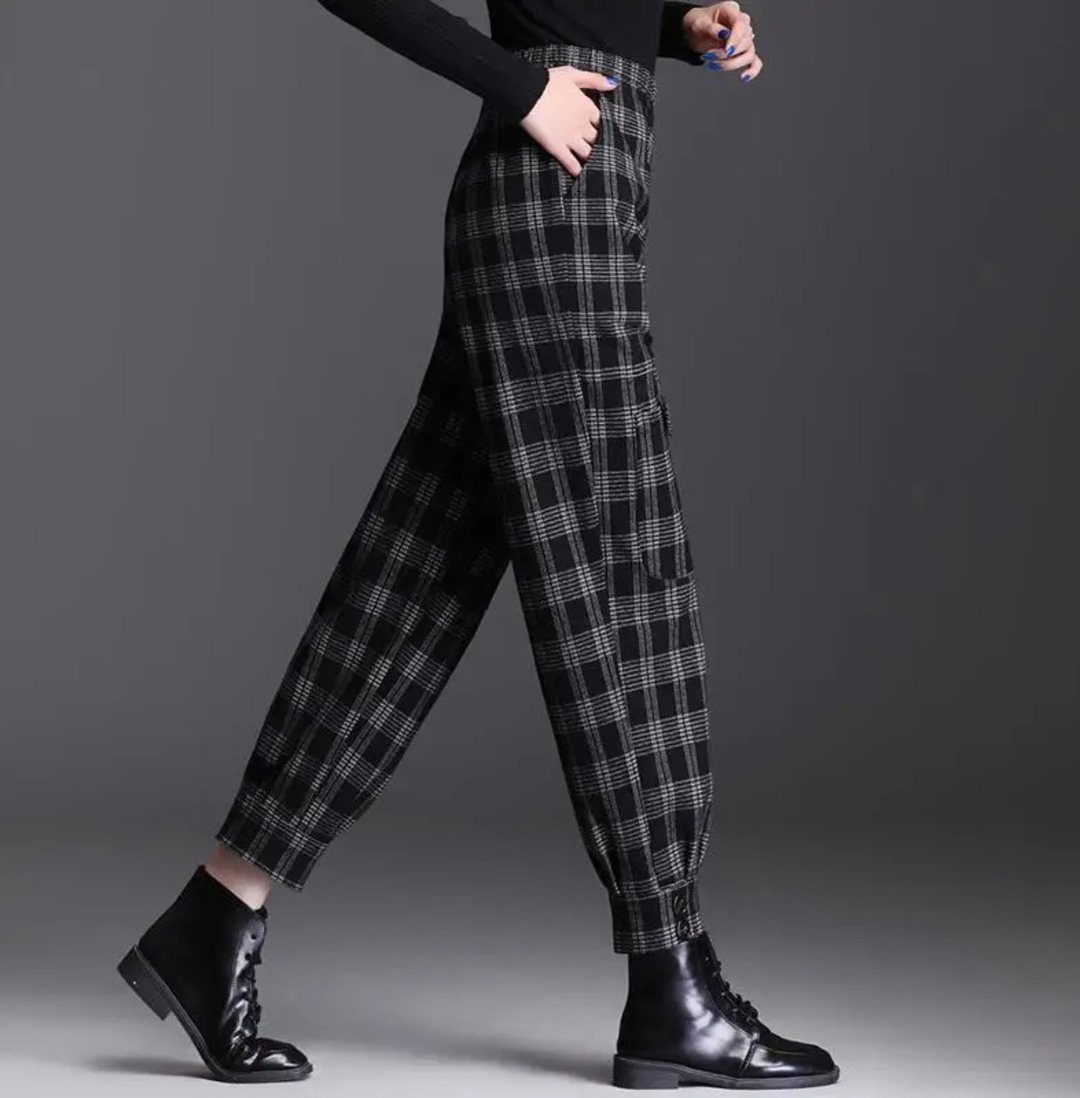 Hampton Plaid Cargo Pant