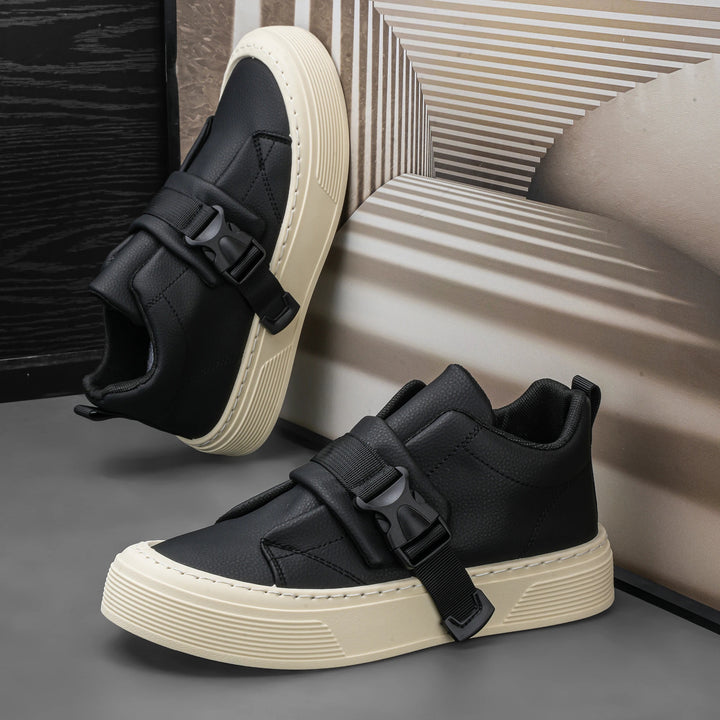Vantage Low-Top Sneaker