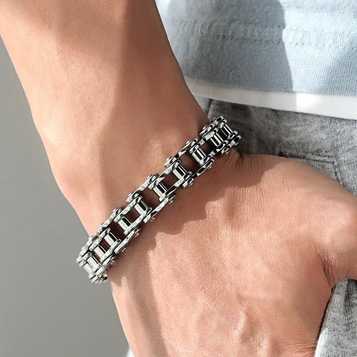 Throttle Chain Bracelet