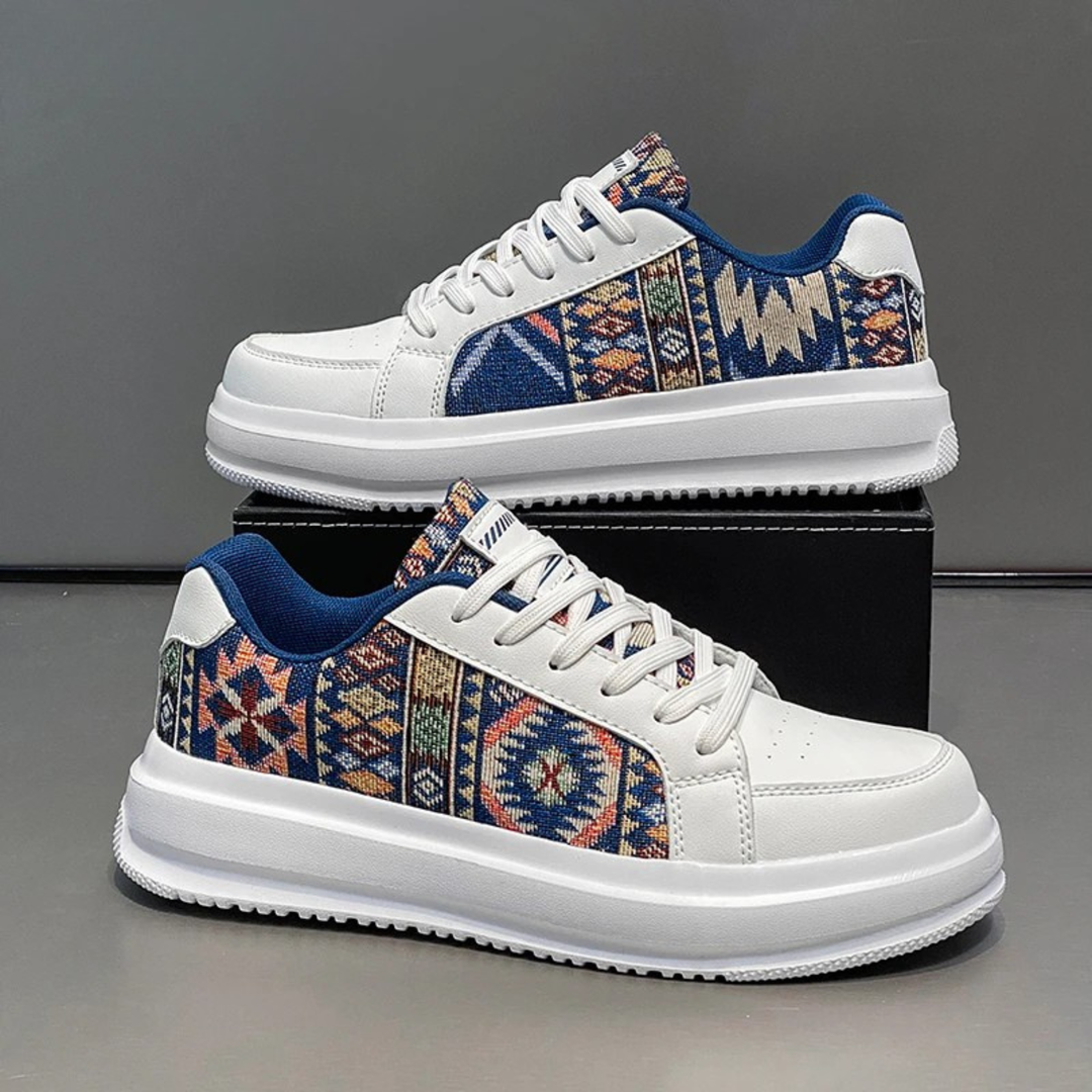 Nomad Low-Top Sneaker
