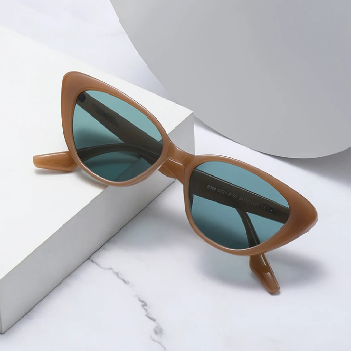 Lunette Cat-Eye Shades