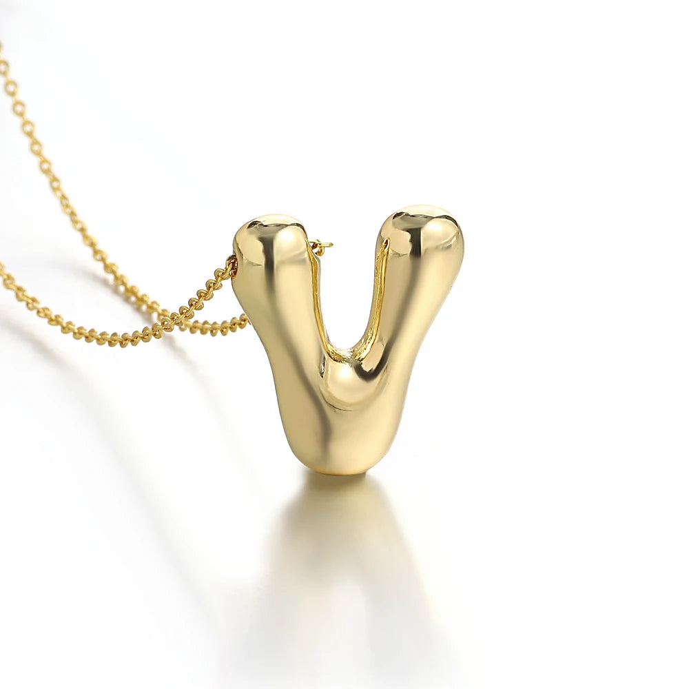 Monogramme Elegant Pendant Necklace