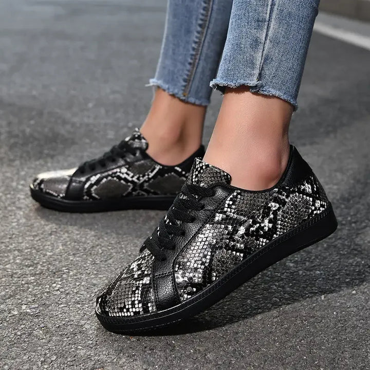 Venom Low-Top Sneaker