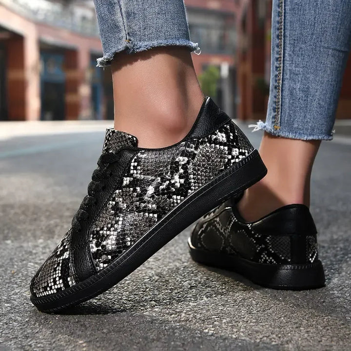Venom Low-Top Sneaker