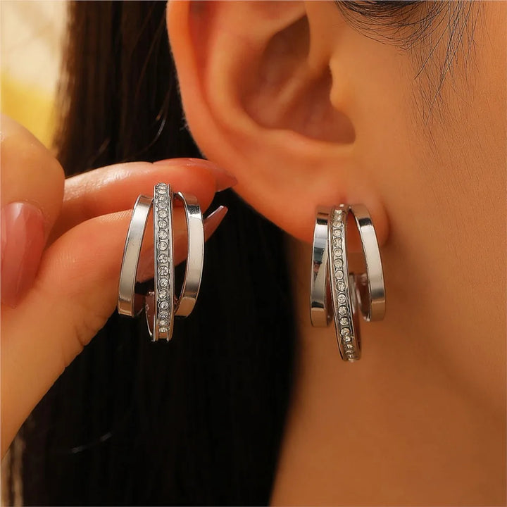 Versailles Curve Hoop Earrings