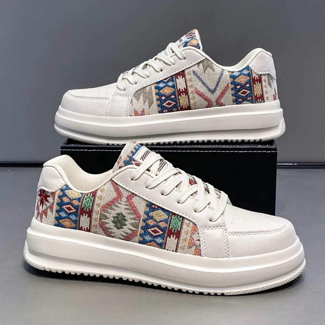 Nomad Low-Top Sneaker