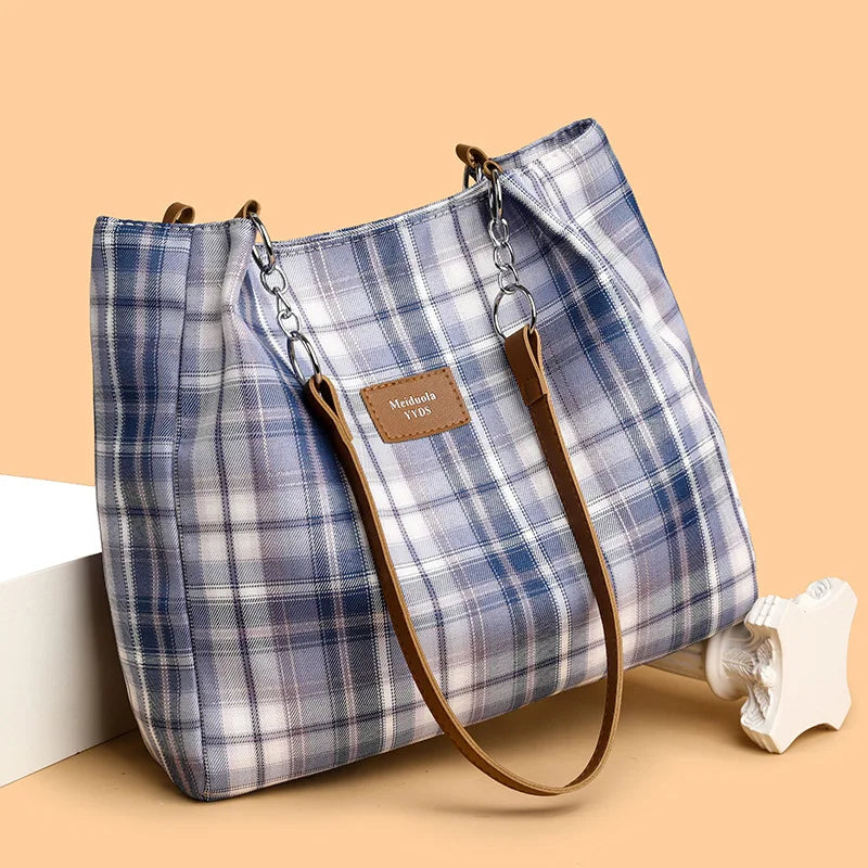 Hampton Plaid Carryall