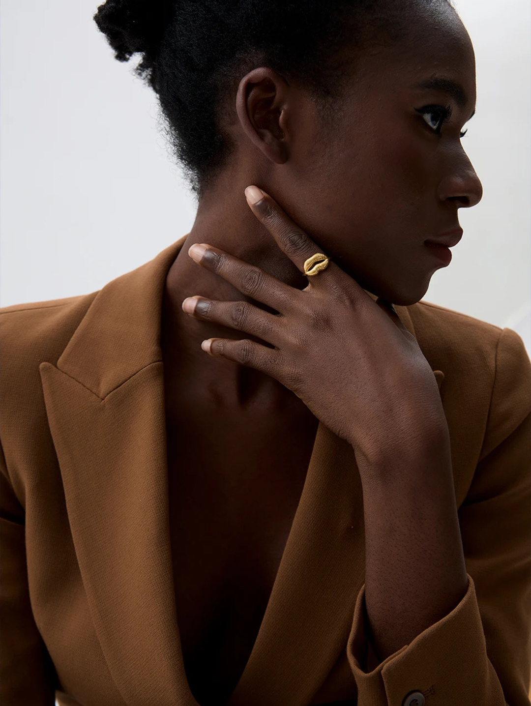 Icon Kiss Ring