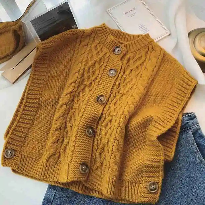 Arlo & Oak Cable-Knit Cropped Vest