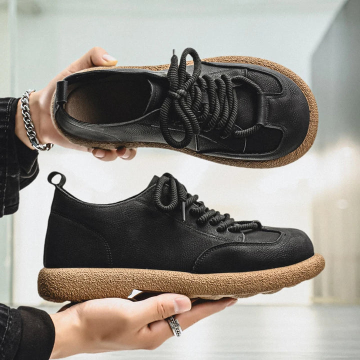 Nomad Low-Top Sneaker