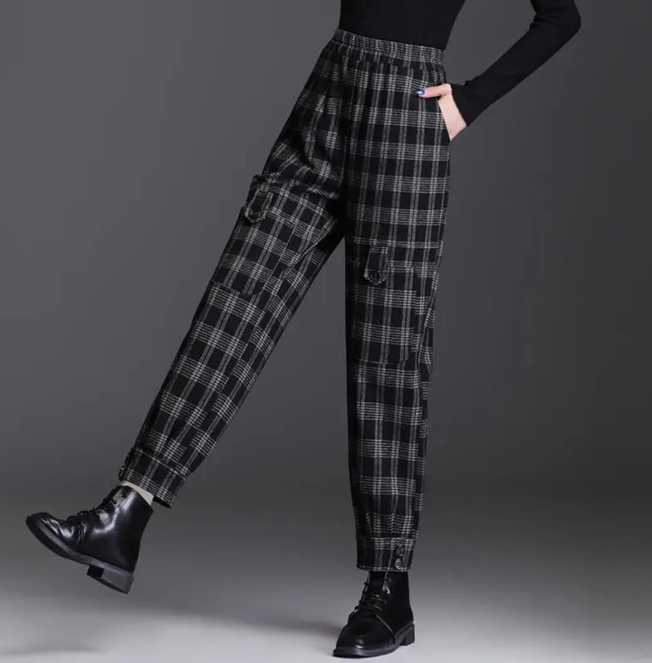 Hampton Plaid Cargo Pant