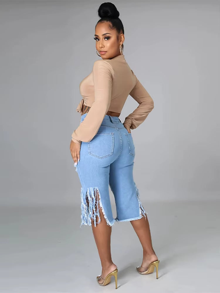 Rebelle Distressed Bermuda Short