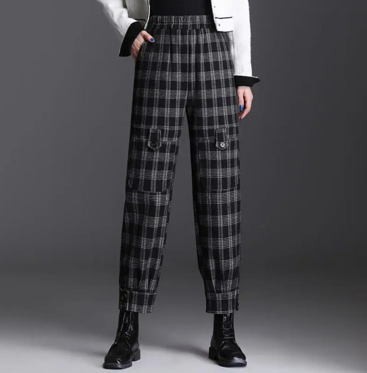 Hampton Plaid Cargo Pant