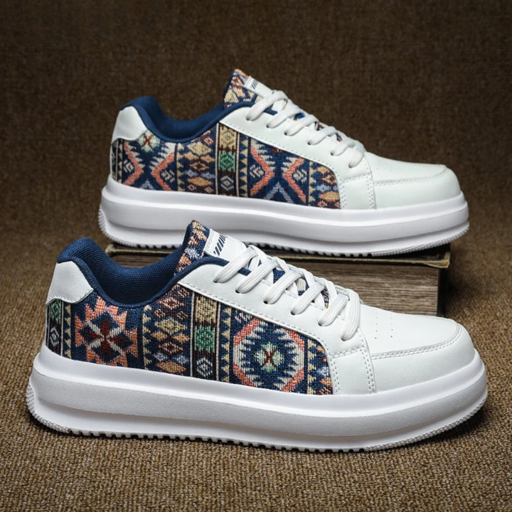 Nomad Low-Top Sneaker
