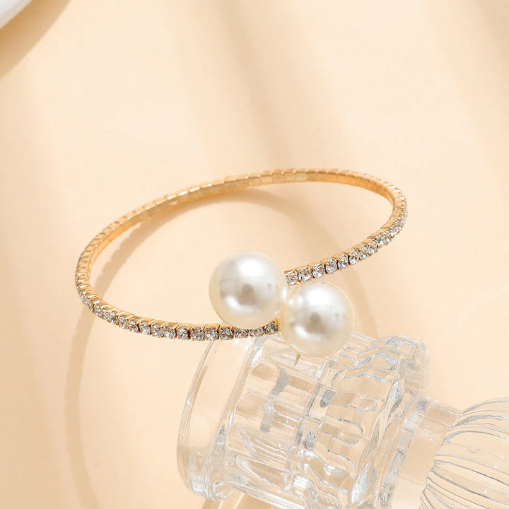 Pearl Halo Bangle