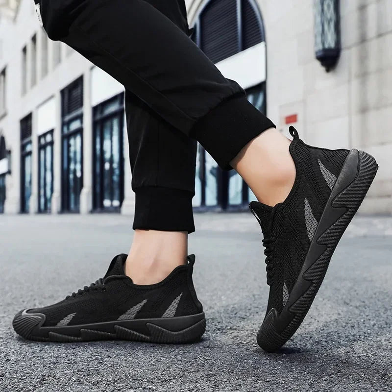 Kinetic Low-Top Sneaker