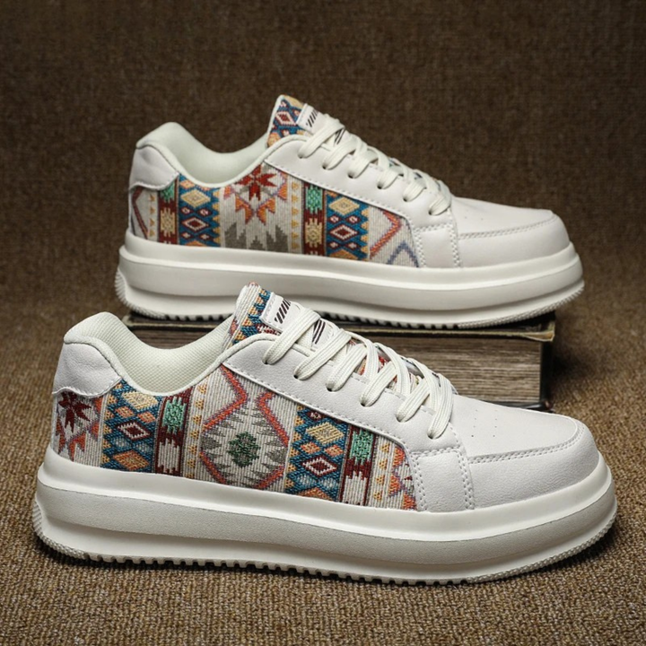 Nomad Low-Top Sneaker