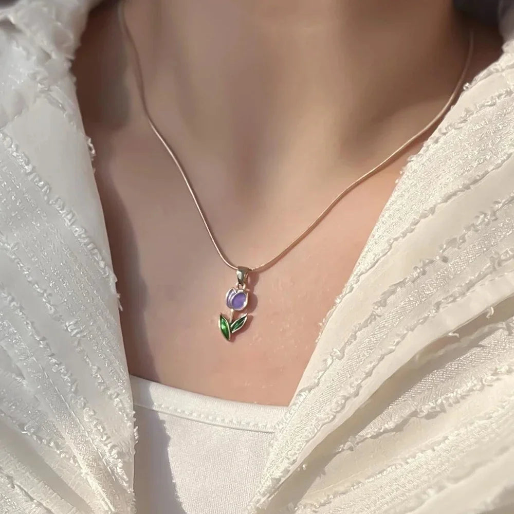Lily Tulip Necklace