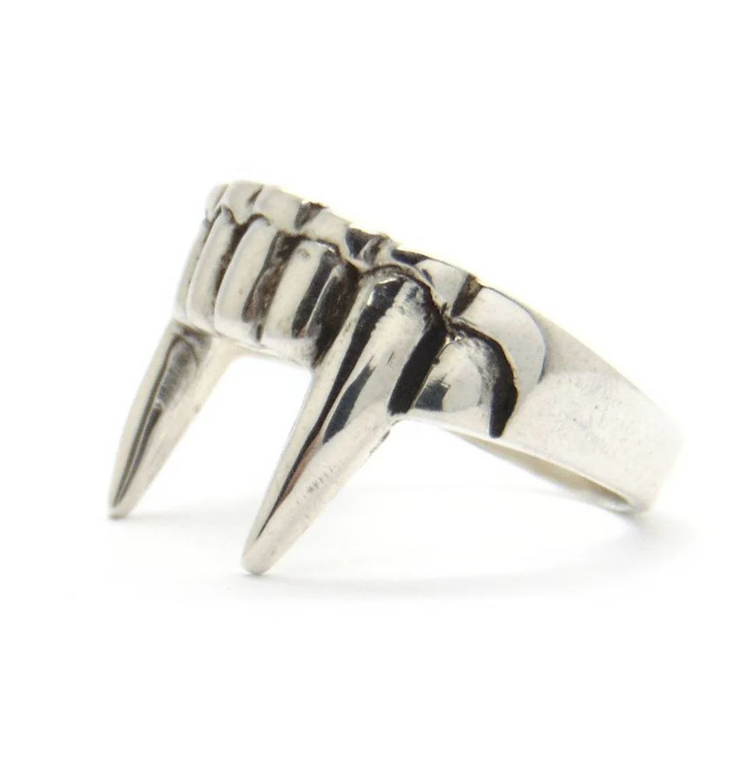 Vampire Fang Ring