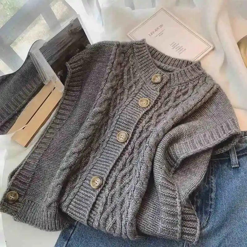 Arlo & Oak Cable-Knit Cropped Vest