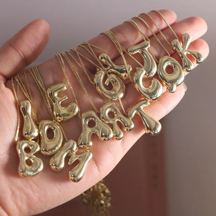 Monogramme Elegant Pendant Necklace