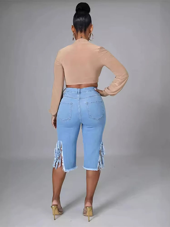 Rebelle Distressed Bermuda Short
