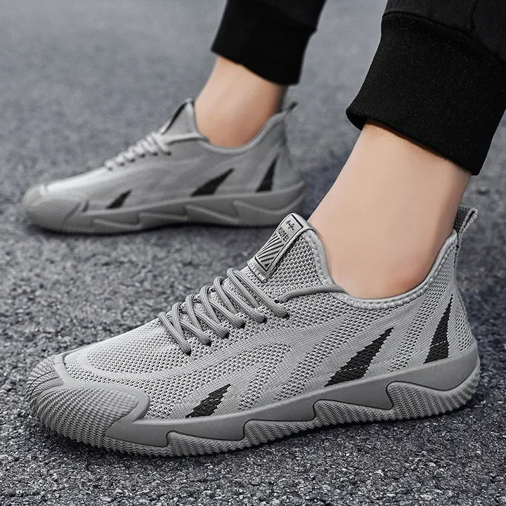 Kinetic Low-Top Sneaker