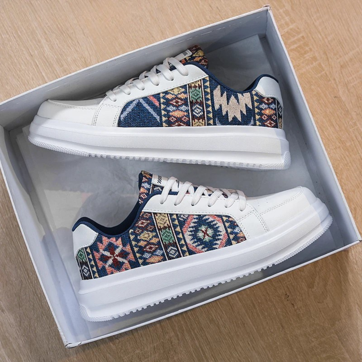 Nomad Low-Top Sneaker