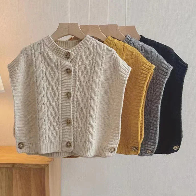 Arlo & Oak Cable-Knit Cropped Vest