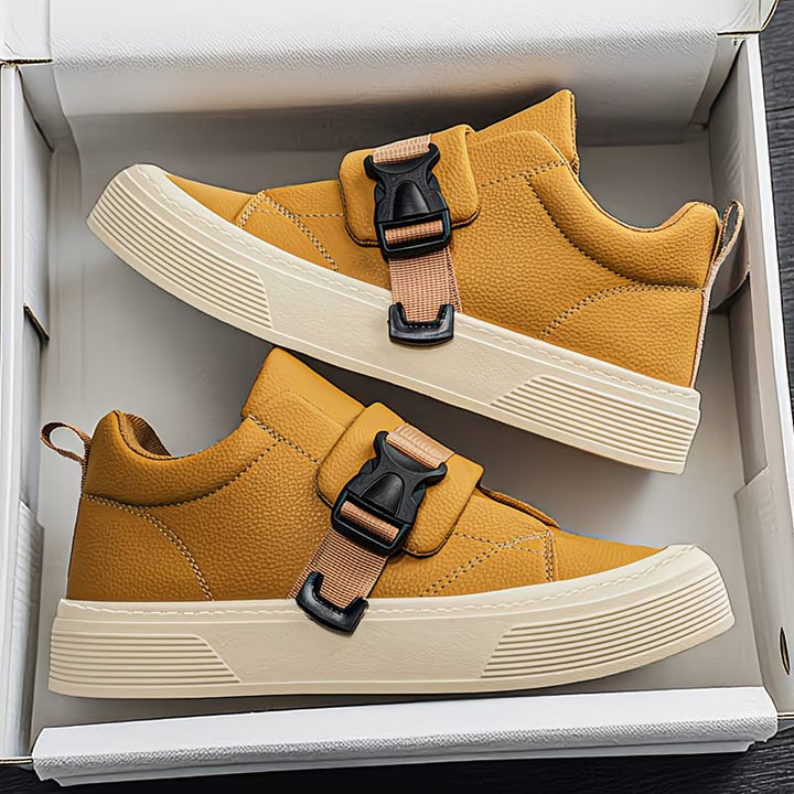 Vantage Low-Top Sneaker