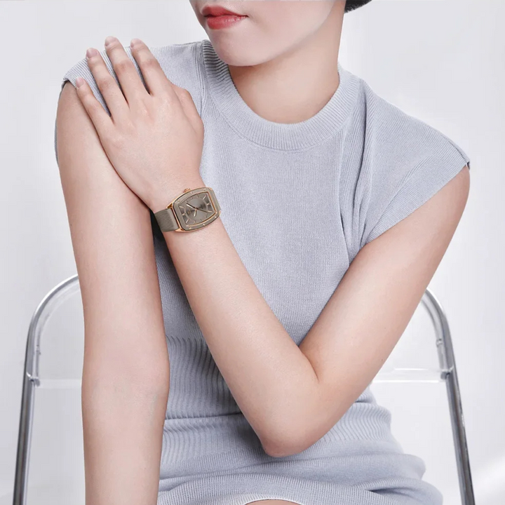 Navi Quartz Barrel Watch