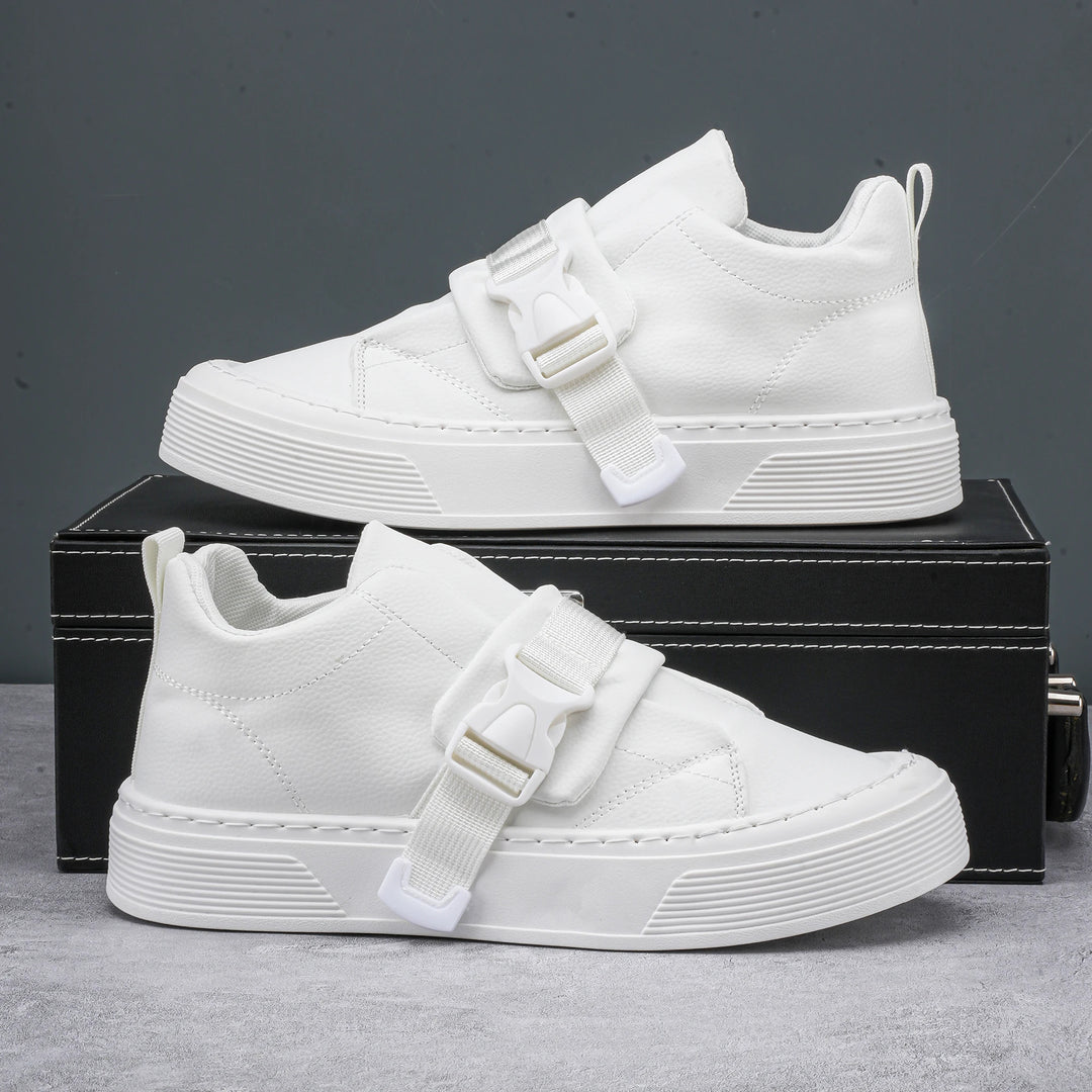 Vantage Low-Top Sneaker