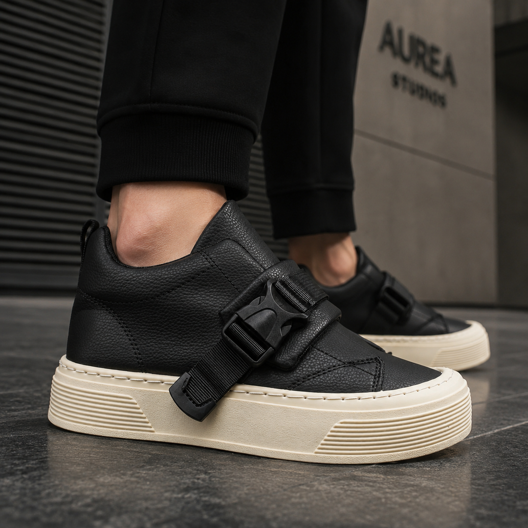 Vantage Low-Top Sneaker
