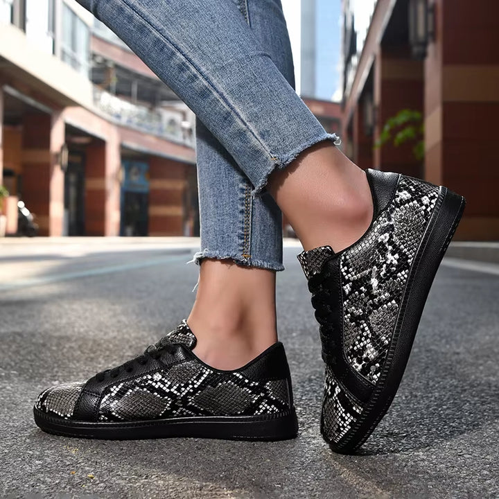 Venom Low-Top Sneaker