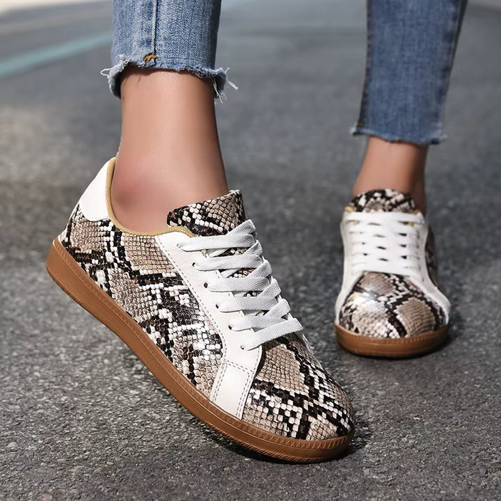 Venom Low-Top Sneaker