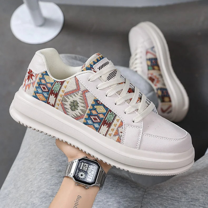 Nomad Low-Top Sneaker