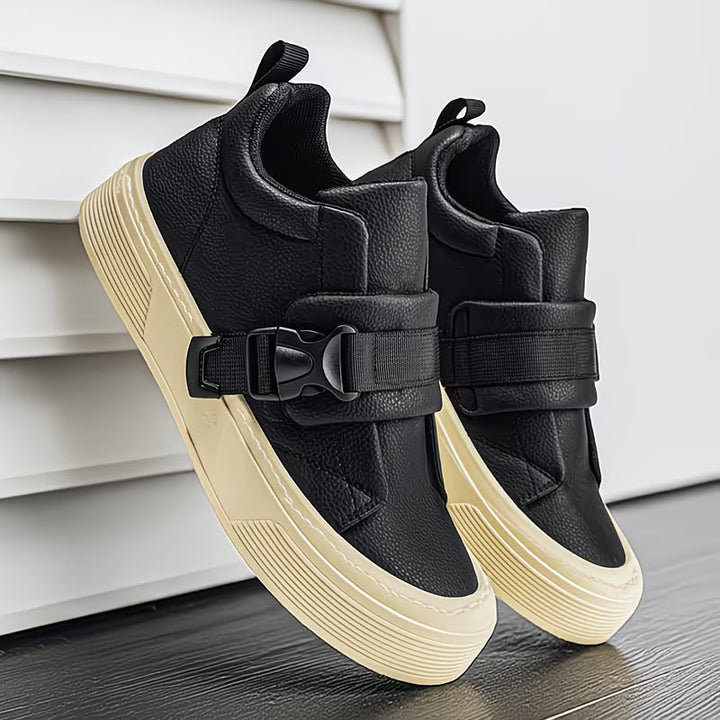 Vantage Low-Top Sneaker