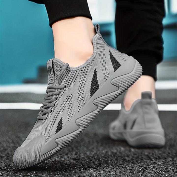 Kinetic Low-Top Sneaker
