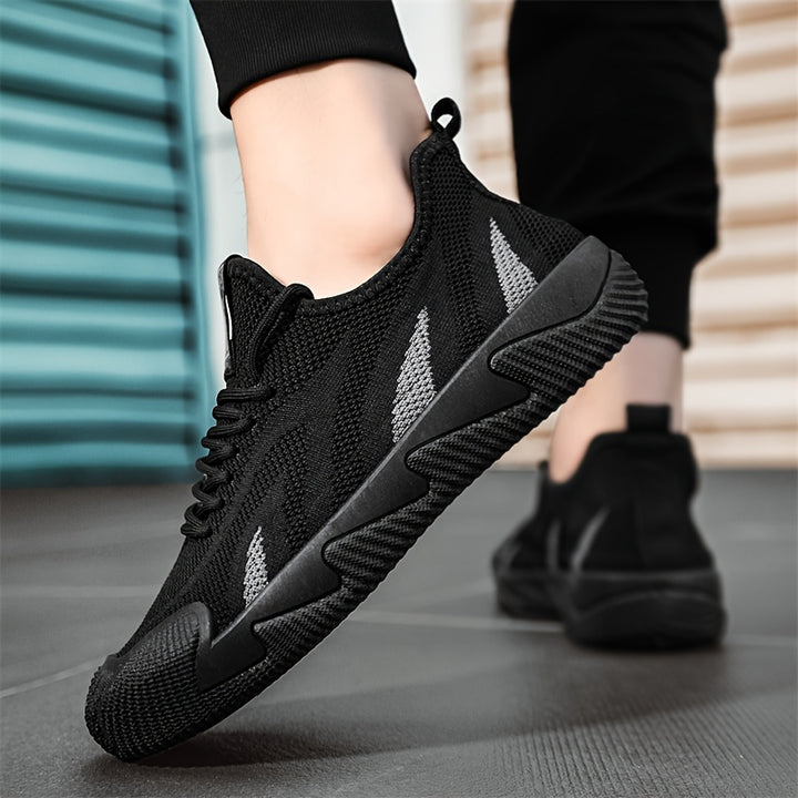 Kinetic Low-Top Sneaker