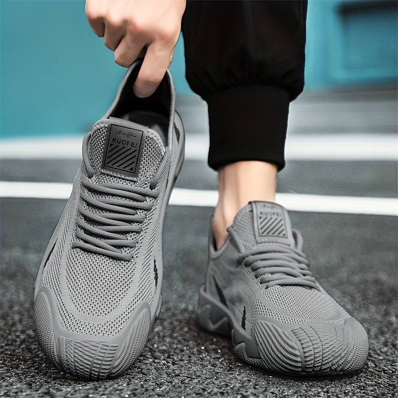 Kinetic Low-Top Sneaker