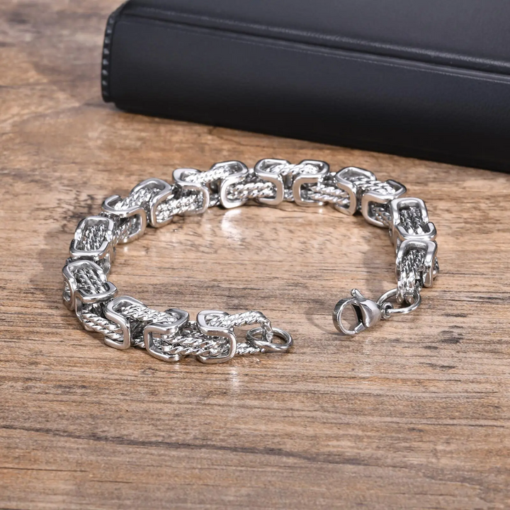 Rogue Forged Chain Cuff