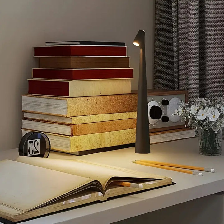 Illume Sculpted Touch Lamp
