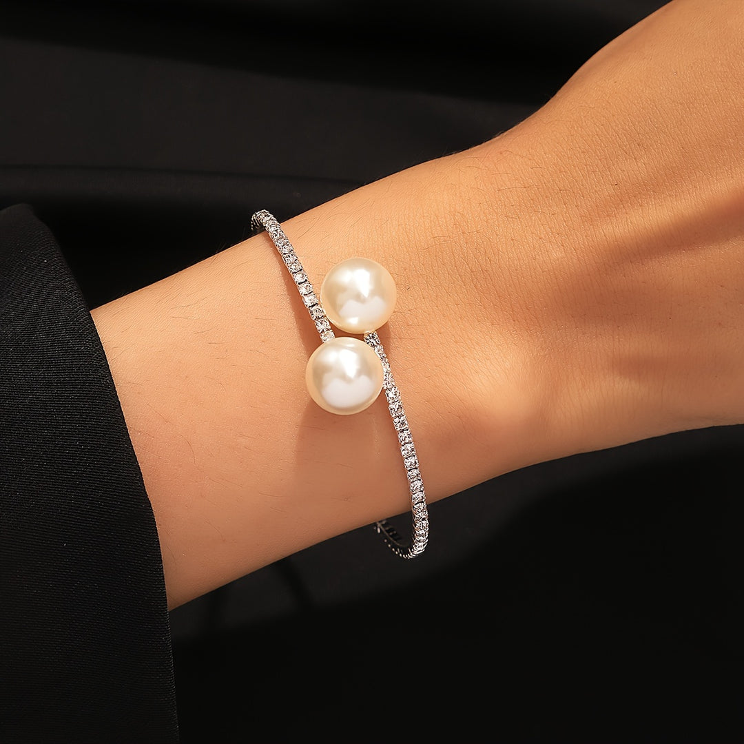 Pearl Halo Bangle