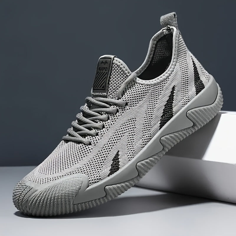 Kinetic Low-Top Sneaker