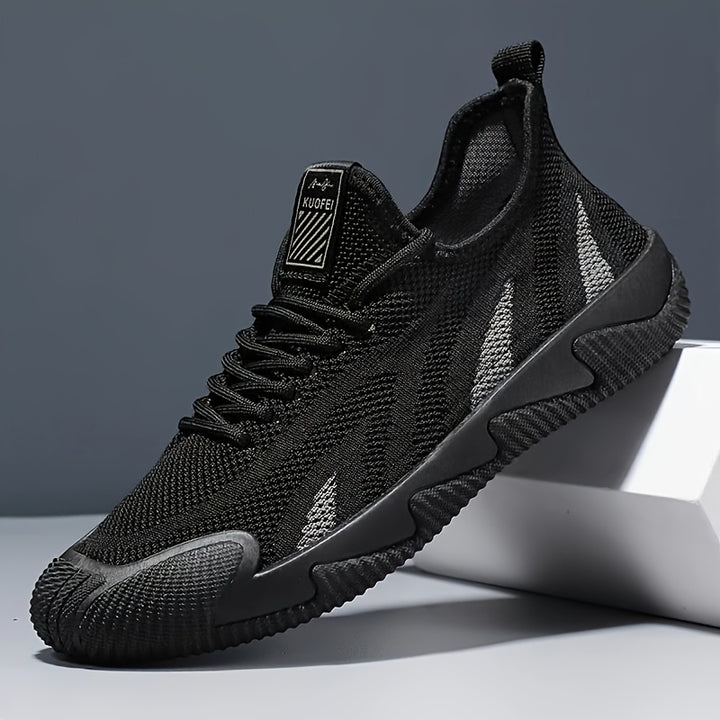 Kinetic Low-Top Sneaker