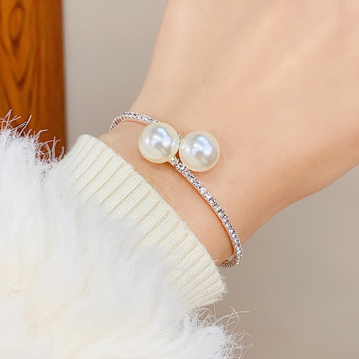 Pearl Halo Bangle